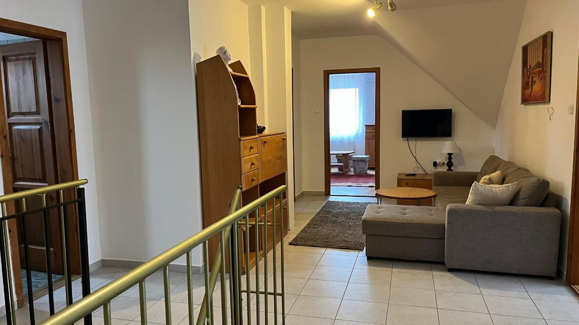 Boezsi Apartman Sárvár Zewnętrze zdjęcie